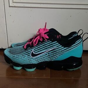 Nike Kids' Turquoise and Black VaporMax
